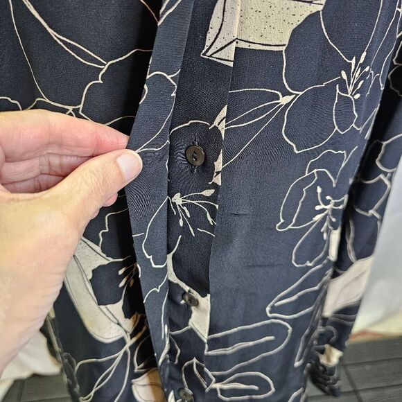 MaxMara Vintage Black and Cream Floral Silk Button Front Blouse Size 10 - Picture 5 of 10
